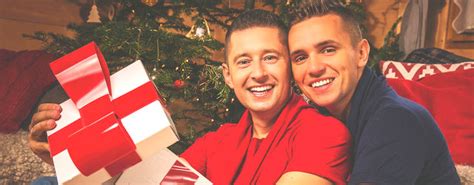 Un Jeune Couple Polonais Se Met En Sc Ne Pour No L Gay