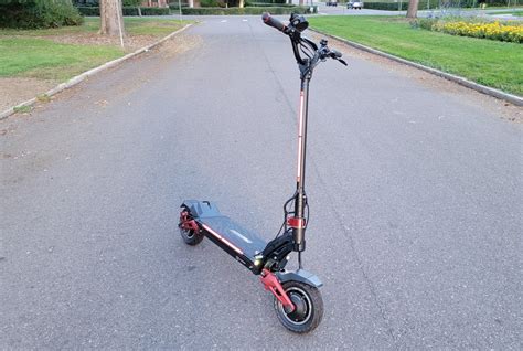 The New Miniwalker Tiger Pro Has A Familiar Feel Electric Scooter