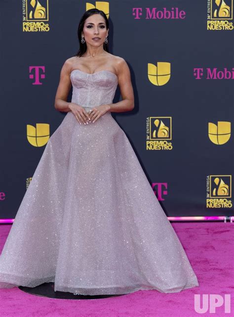 Photo Ana Isabelle Walks The Red Carpet At Premio Lo Nuestro Award
