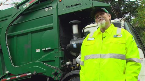 Garbage truck driver saves Seattle man's life | king5.com