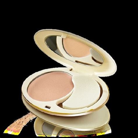 Giordani Gold Age Defying Compact Foundation Spf At Best Price In