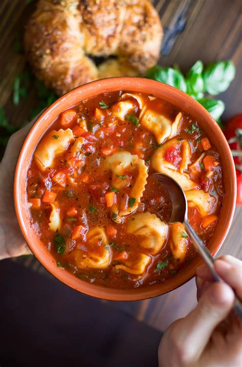 Easy Tortellini Soup Vegetarian Peas And Crayons