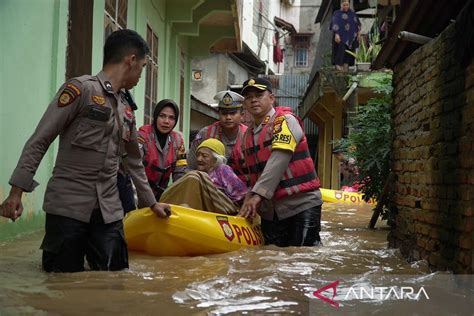 Sungai Meluap Ratusan Rumah Di Rokan Hulu Riau Terendam Banjir