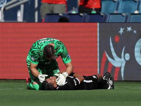 Copa América 2024 Árbitro Se Desploma Por Golpe De Calor En Pleno Partido