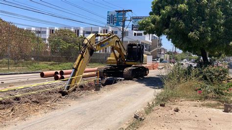 Continúan trabajos de rehabilitación de colector de aguas residuales y