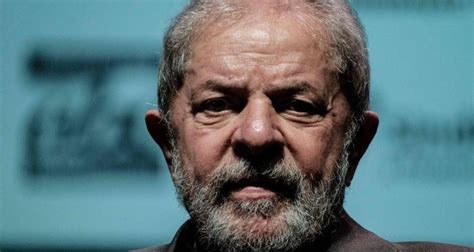 Lula entra recursos em instâncias superiores sobre o caso triplex