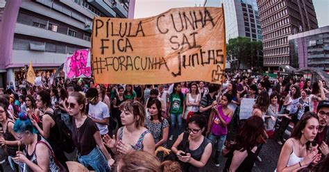 Reflexões sobre a organização do movimento feminista no Brasil Juntas