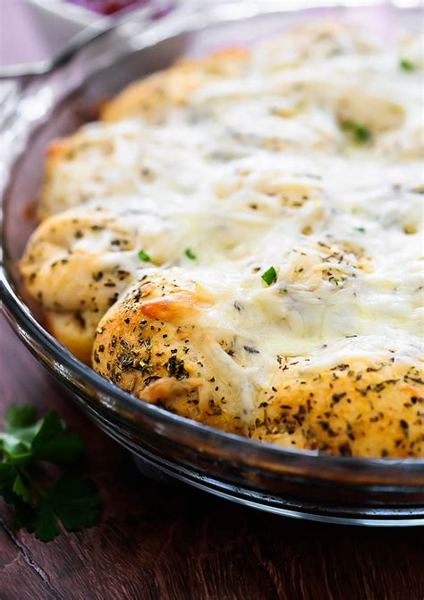 Cheesy Garlic Pull Apart Rolls