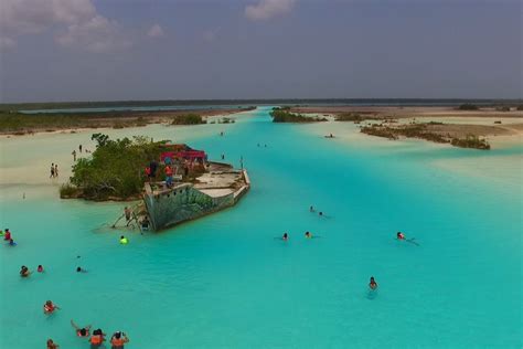 Canal De Los Piratas En Bacalar El Lugar Con Arena Curativa