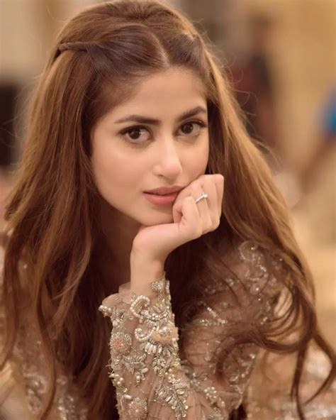 Beautiful Latest Clicks of Gorgeous Sajal Aly | Reviewit.pk