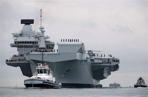 PHOTOS: UK's Biggest Warship HMS Queen Elizabeth Sails Into Portsmouth – gCaptain