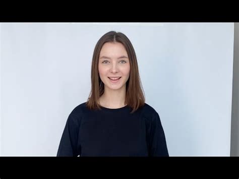 Марина Иванова. Визитка. 19 лет - YouTube