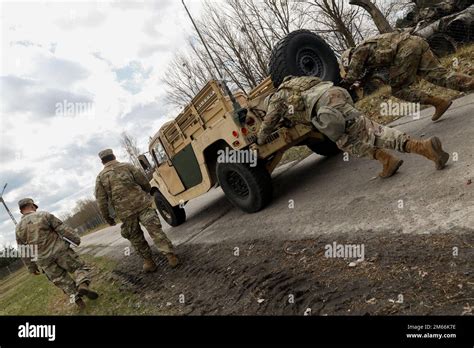 Tats Unis Les Soldats Affect S Au Bataillon De Soutien De La Brigade