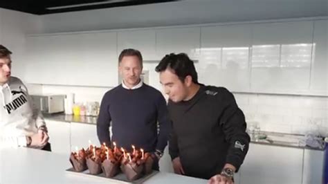 Max Verstappen Y Christian Horner Celebran El Cumpleaños De Checo Pérez