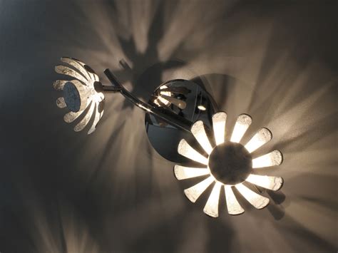 Schwenkbare Blumen Design Deckenlampe Aus Metall Blattsilber Meine