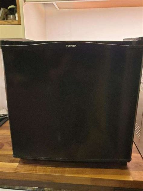 Toshiba Mini Bar Fridge Household Goods And Appliances Pak Kret