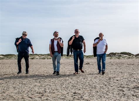 100 Prozent Küstenrock mit Nordward Ho im Kurhausgarten Warnemünde