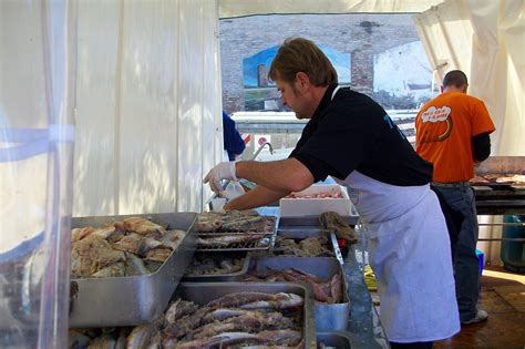 Pesce senza tracciabilità scatta il sequestro in un ristorante