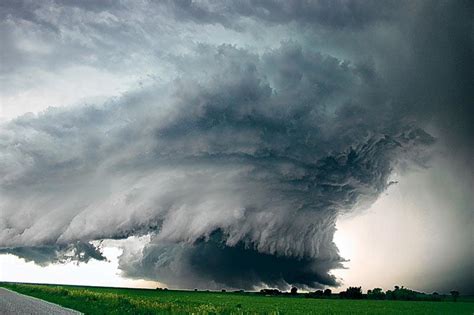 10 Most Amazing And Scary Images Of Supercell Formation