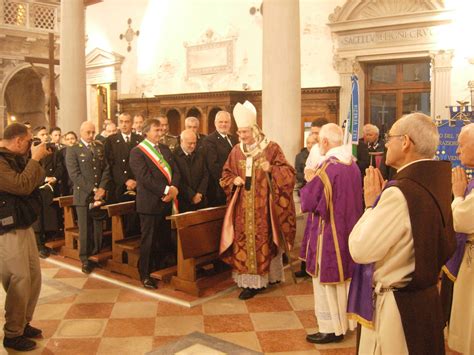 S Messa Del Patriarca Nel Cimitero Di Venezia 2 Novembre 2015 Flickr