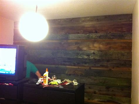 Decorella: Reclaimed Wood Accent Wall Project