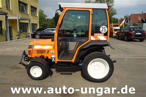 Tracteur Communal ISEKI TH 4260 AHL Kommunaltraktor 4x4 Schmalspur