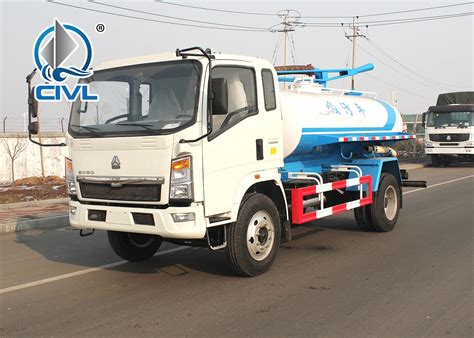 Sinotruk Howo 4m3 8m3 Light Duty Sewage Suction Vacuum Truck