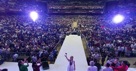 México hoy se gobierna con humanismo Claudia Sheinbaum en exitosa