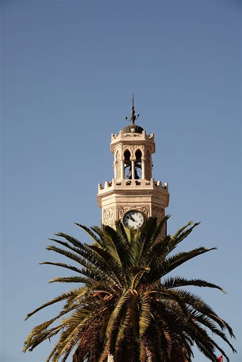 Tour De L Horloge Et Palmier Izmir Thierry Larere Flickr