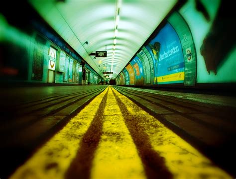 Spectacular Examples Of Vanishing Point Photos