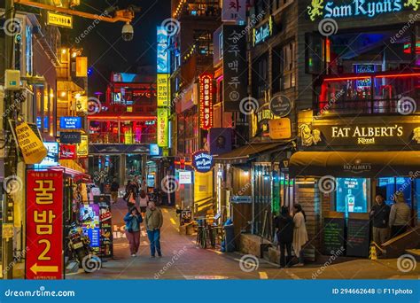 Crowds at Itaewon District Nightlife in Seoul Editorial Stock Photo - Image of seoul, 2023: ...