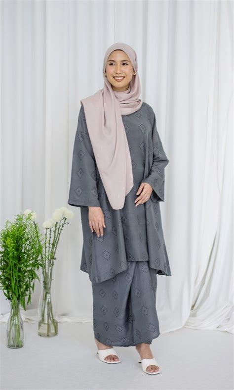 Endah Kurung In Bubur Pulut Hitam Thepophead Women S Fashion