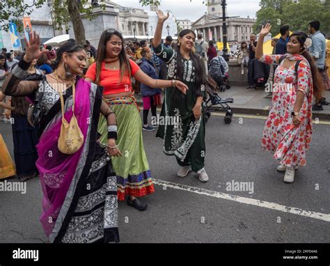 London Uk 30 July 2023 A Large Mainly Indian Crowd Packed Trafalgar