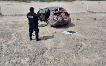 Pipa Volcada Con Residuos Peligrosos En Carretera Acatzingo Ciudad