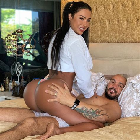 Sexo anal ménage e brinquedos eróticos Gracyanne Barbosa expõe vida