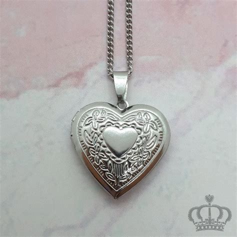 Collar Relicario mediano Corazón Relieve acero quirúrgico Rose