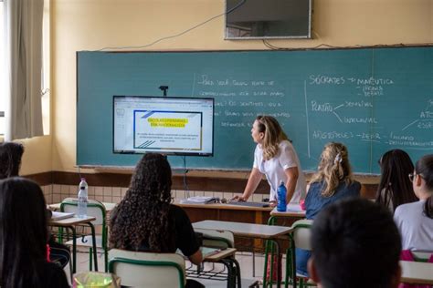 Governo do Paraná abre PSS para contratação de professores para