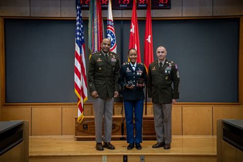 Usarec Recognizes Top Station Commanders U S Army Recruiting Command