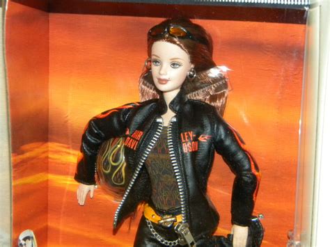 Harley Davidson Barbie Nrfb Collector Edition Caucasian