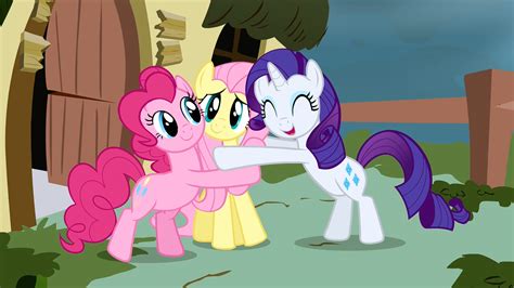 Image - Rarity Pinkie Fluttershy hug S2E19.png - My Little Pony Friendship is Magic Wiki