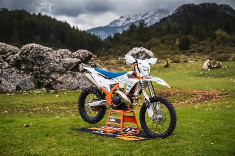 First Look Ktm Six Days Range Transmoto