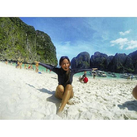 Hot Sexy Ika Nabella Bikini Pics