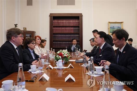 Yoon Meets Polish Parliamentary Leader Yonhap News Agency