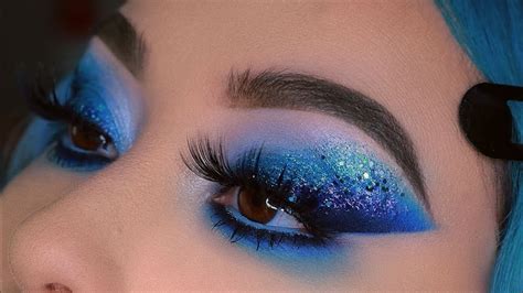 Maquillaje Azul Con Glitter Sombras Efecto Mojado Youtube