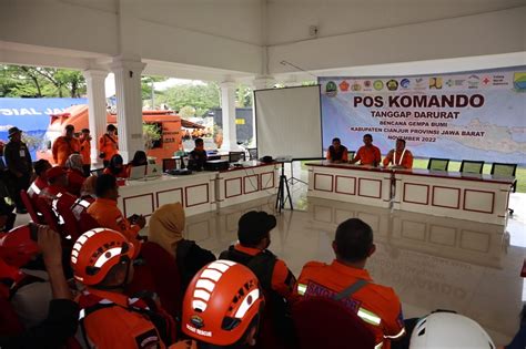 Tim Sar Evakuasi 13 Korban Gempa Bumi Cianjur