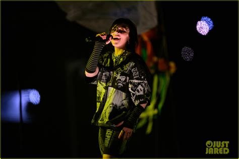 Billie Eilish Hits The Stage For Glastonbury 2022 See Pics Photo 1350545 Photo Gallery