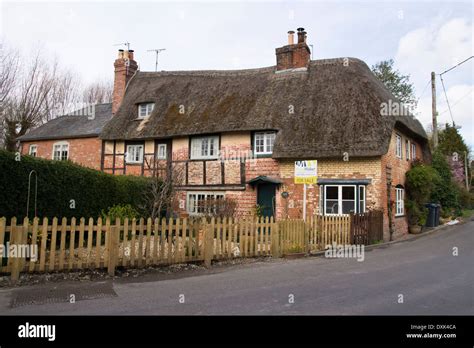 Bishops Cannings Hi Res Stock Photography And Images Alamy