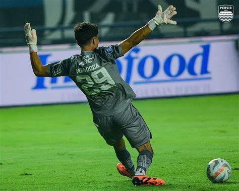 Hasil Persib Vs Persik Debut Pahit Kevin Ray Mendoza