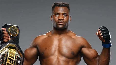 Francis Ngannou Au Pfl Bonne Nouvelle Il Va Encore Taper Des Gens