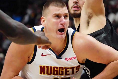 Nba Em Duelo De Gigantes Jokic é Superado E Rockets Vencem Quinto Quarto